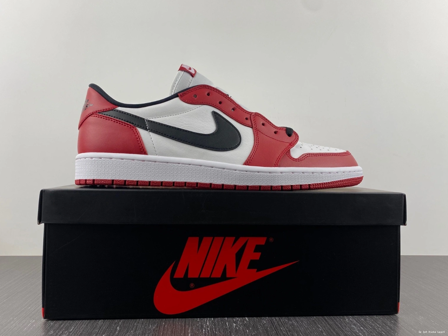 600 Jordan Low 'Chicago' 1 Retro Air 705329 - OG 1019